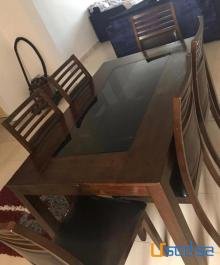طاولة طعام ماليزي من هوم سنتر