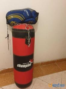 بوكس باج ماركة Champion Sports مع قفازات